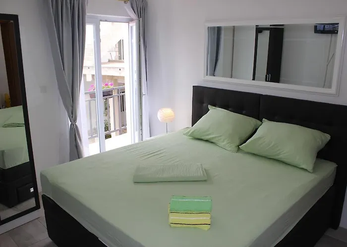 招待所 Put 内乌姆