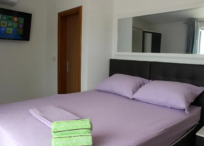 Put 招待所 内乌姆